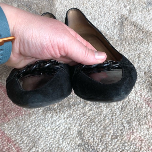 Classic black suede and patent leather pumps - Picture 3 of 5